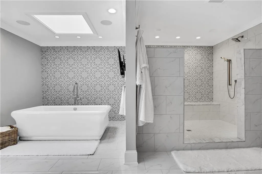 8235 Habersham Waters Road, Sandy Springs, Georgia 30350, 6 Bedrooms Bedrooms, ,6 BathroomsBathrooms,Residential,Sold,8235 Habersham Waters Road,6727291 8235 Habersham Waters Road, Sandy Springs, Georgia 30350, 6 Bedrooms Bedrooms, ,6 BathroomsBathrooms,Residential,Sold,8235 Habersham Waters Road,6727291