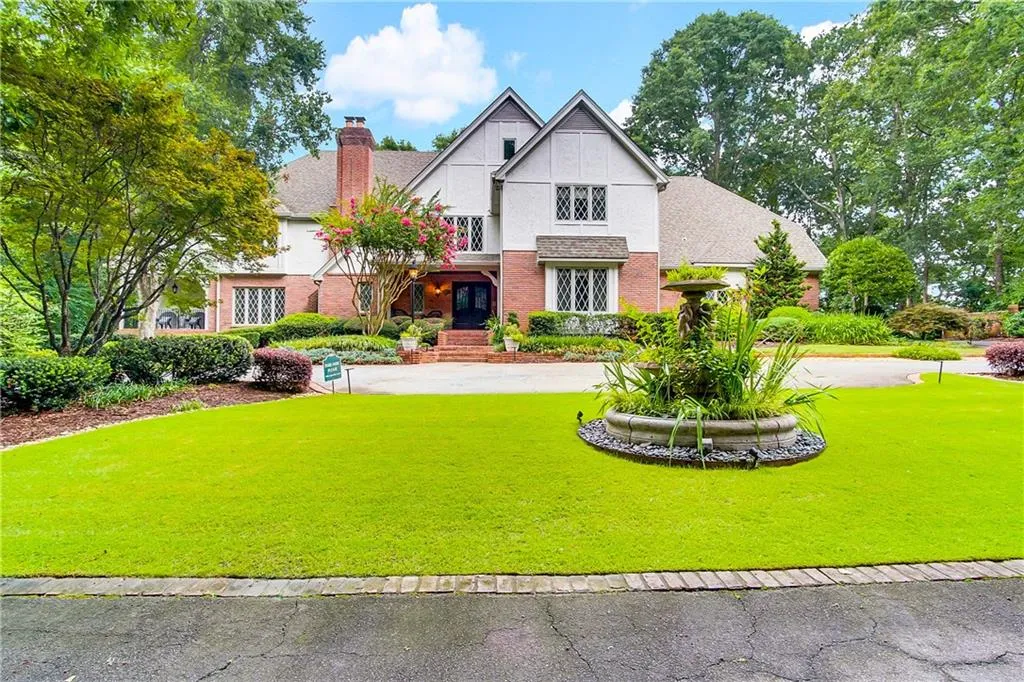 8235 Habersham Waters Road, Sandy Springs, Georgia 30350, 6 Bedrooms Bedrooms, ,6 BathroomsBathrooms,Residential,Sold,8235 Habersham Waters Road,6727291 8235 Habersham Waters Road, Sandy Springs, Georgia 30350, 6 Bedrooms Bedrooms, ,6 BathroomsBathrooms,Residential,Sold,8235 Habersham Waters Road,6727291