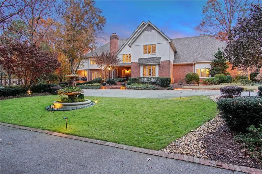 8235 Habersham Waters Road, Sandy Springs, Georgia 30350, 6 Bedrooms Bedrooms, ,6 BathroomsBathrooms,Residential,Sold,8235 Habersham Waters Road,6727291 8235 Habersham Waters Road, Sandy Springs, Georgia 30350, 6 Bedrooms Bedrooms, ,6 BathroomsBathrooms,Residential,Sold,8235 Habersham Waters Road,6727291