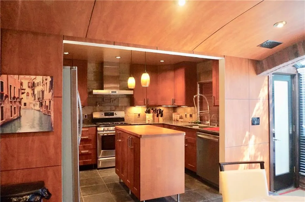 59 Mount Vernon Circle Unit 59, Atlanta, Georgia 30338, 3 Bedrooms Bedrooms, ,2 BathroomsBathrooms,Residential,Sold,59 Mount Vernon Circle Unit 59,5819516