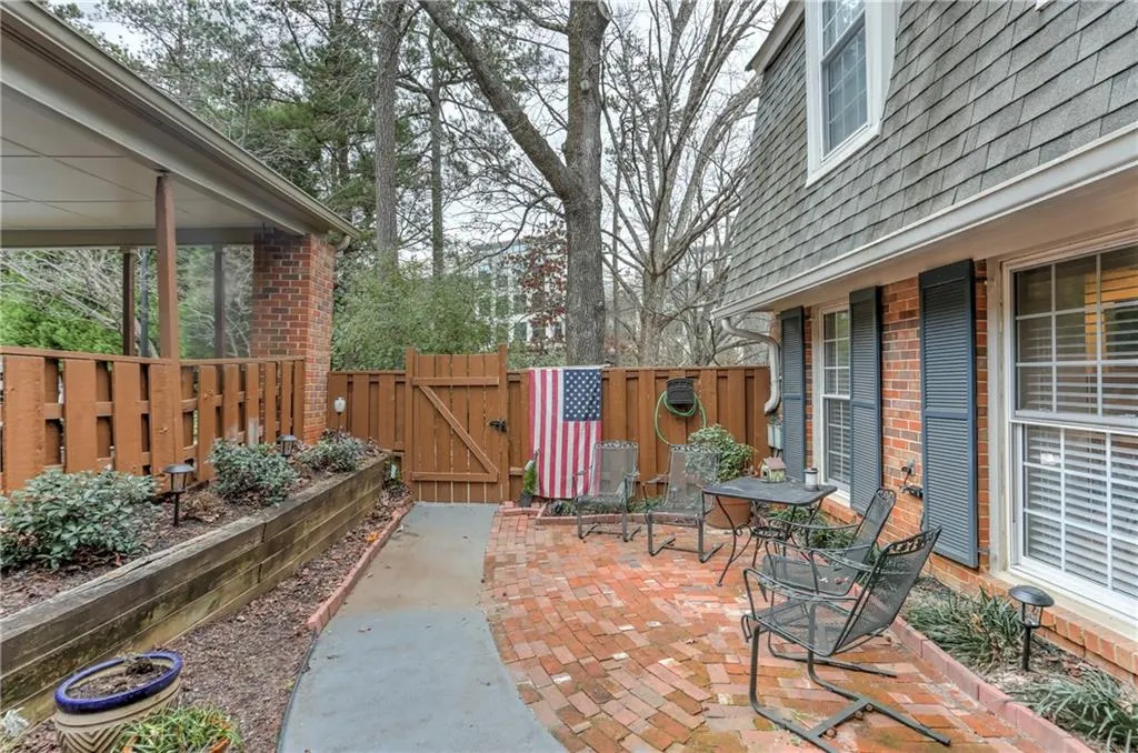 463 The North Chace, Sandy Springs, Georgia 30328, 4 Bedrooms Bedrooms, ,2 BathroomsBathrooms,Residential,Sold,463 The North Chace,6843617