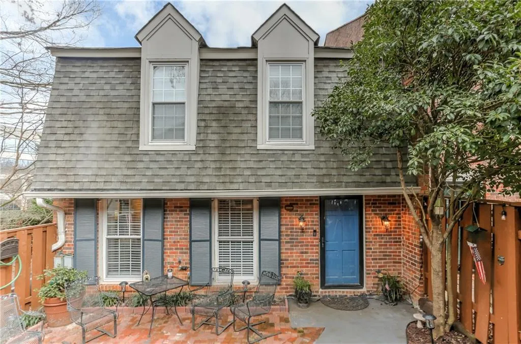 463 The North Chace, Sandy Springs, Georgia 30328, 4 Bedrooms Bedrooms, ,2 BathroomsBathrooms,Residential,Sold,463 The North Chace,6843617