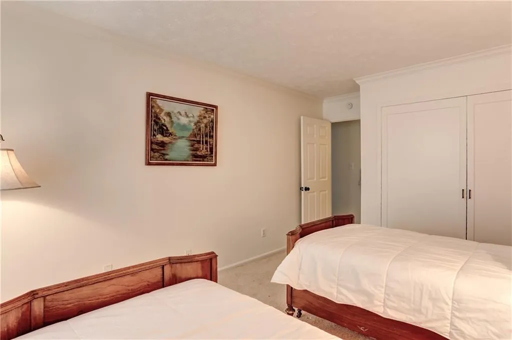 463 The North Chace, Sandy Springs, Georgia 30328, 4 Bedrooms Bedrooms, ,2 BathroomsBathrooms,Residential,Sold,463 The North Chace,6843617