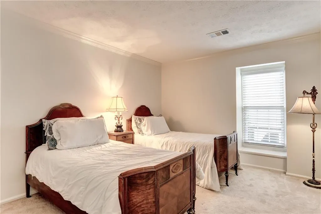 463 The North Chace, Sandy Springs, Georgia 30328, 4 Bedrooms Bedrooms, ,2 BathroomsBathrooms,Residential,Sold,463 The North Chace,6843617