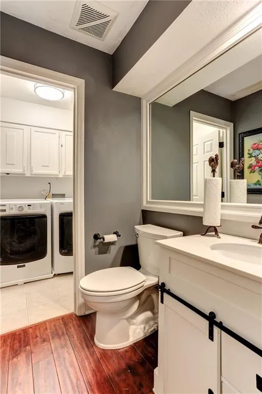 463 The North Chace, Sandy Springs, Georgia 30328, 4 Bedrooms Bedrooms, ,2 BathroomsBathrooms,Residential,Sold,463 The North Chace,6843617
