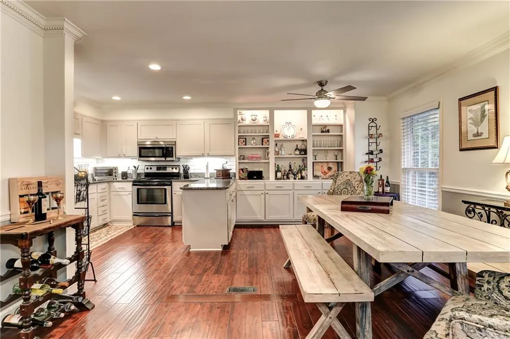 463 The North Chace, Sandy Springs, Georgia 30328, 4 Bedrooms Bedrooms, ,2 BathroomsBathrooms,Residential,Sold,463 The North Chace,6843617