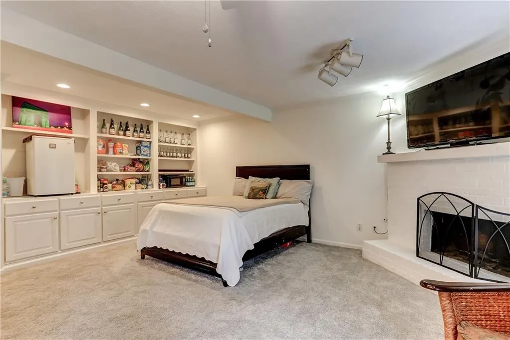 463 The North Chace, Sandy Springs, Georgia 30328, 4 Bedrooms Bedrooms, ,2 BathroomsBathrooms,Residential,Sold,463 The North Chace,6843617