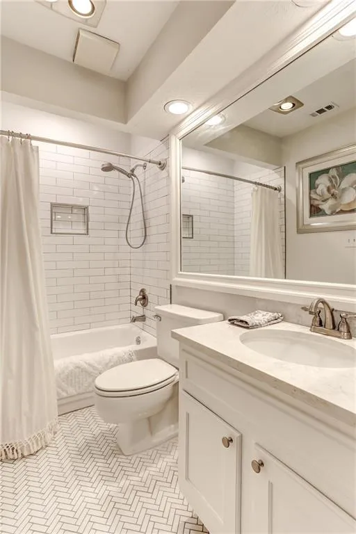 463 The North Chace, Sandy Springs, Georgia 30328, 4 Bedrooms Bedrooms, ,2 BathroomsBathrooms,Residential,Sold,463 The North Chace,6843617