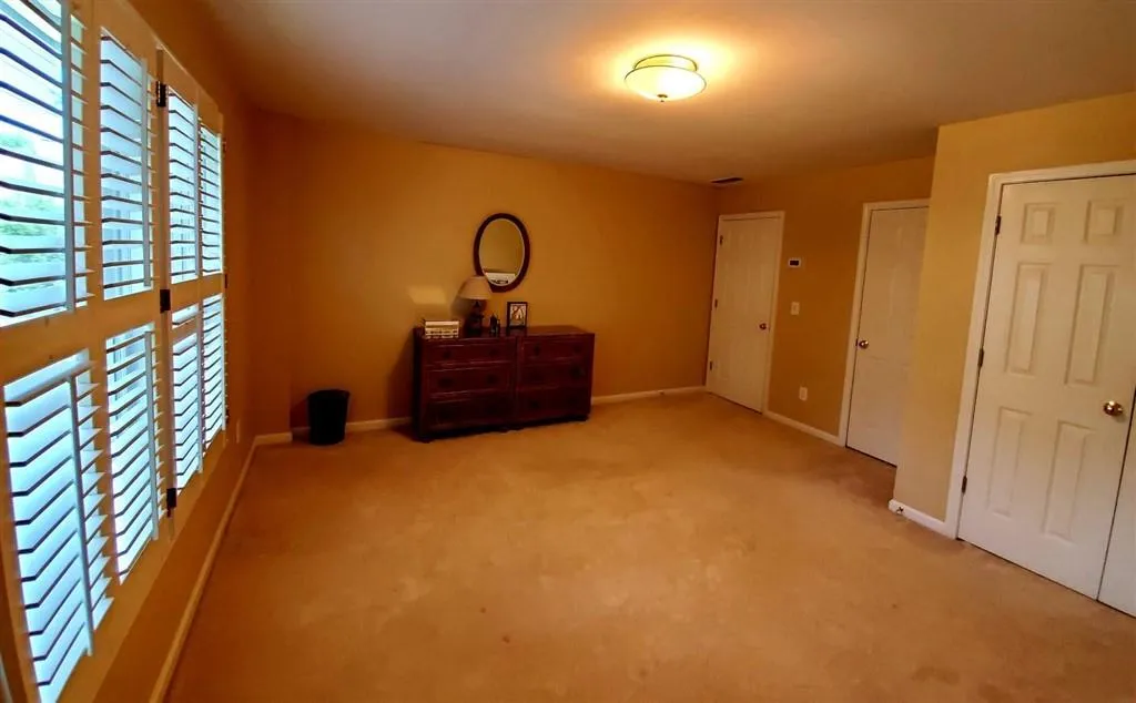 645 Glenridge Close Drive, Sandy Springs, Georgia 30328, 4 Bedrooms Bedrooms, ,2 BathroomsBathrooms,Residential,Sold,645 Glenridge Close Drive,6750499
