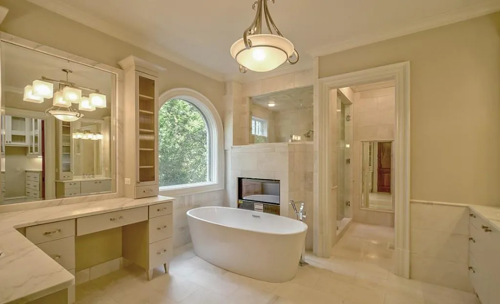 4555 Northside Drive, Atlanta, Georgia 30327, 5 Bedrooms Bedrooms, ,7 BathroomsBathrooms,Residential,Sold,4555 Northside Drive,5517245