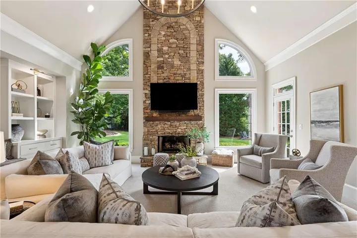 725 Pine Leaf Court, Johns Creek, Georgia 30022