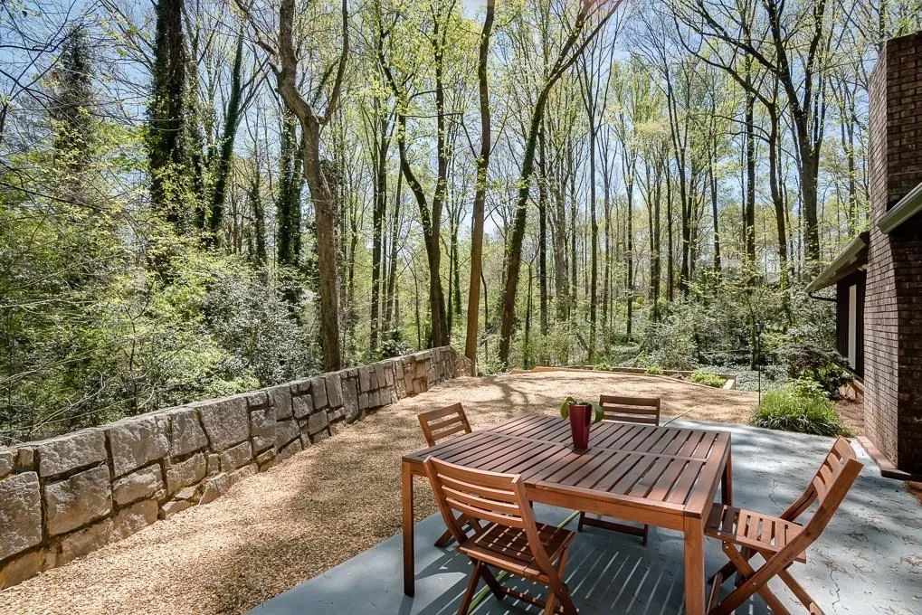 325 Westerhall Court, Atlanta, Georgia 30328, 3 Bedrooms Bedrooms, ,2 BathroomsBathrooms,Residential,Sold,325 Westerhall Court,5671785