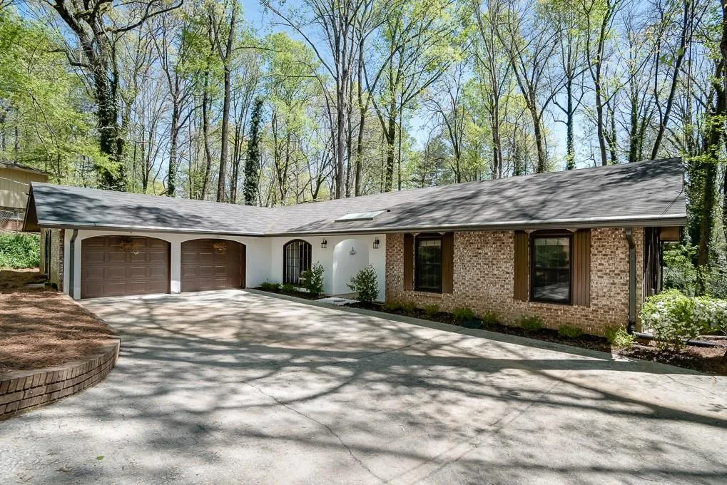 325 Westerhall Court, Atlanta, Georgia 30328, 3 Bedrooms Bedrooms, ,2 BathroomsBathrooms,Residential,Sold,325 Westerhall Court,5671785