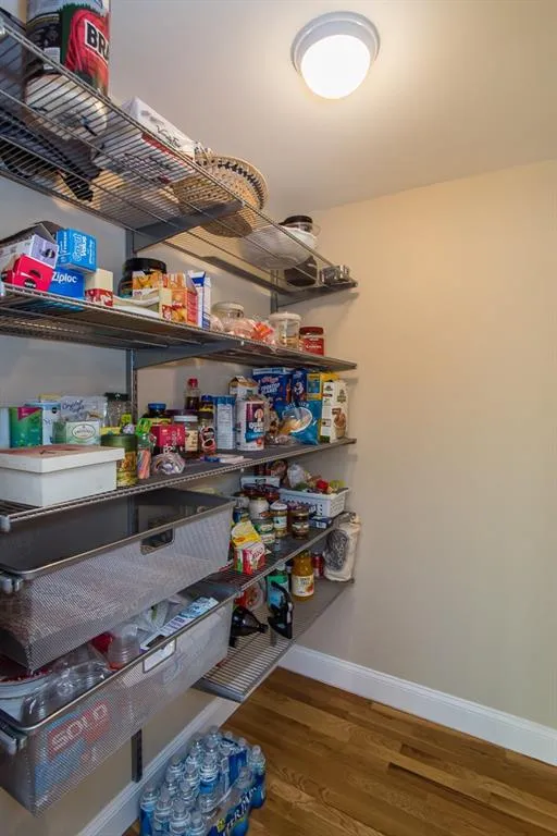 325 Westerhall Court, Atlanta, Georgia 30328, 3 Bedrooms Bedrooms, ,2 BathroomsBathrooms,Residential,Sold,325 Westerhall Court,5671785