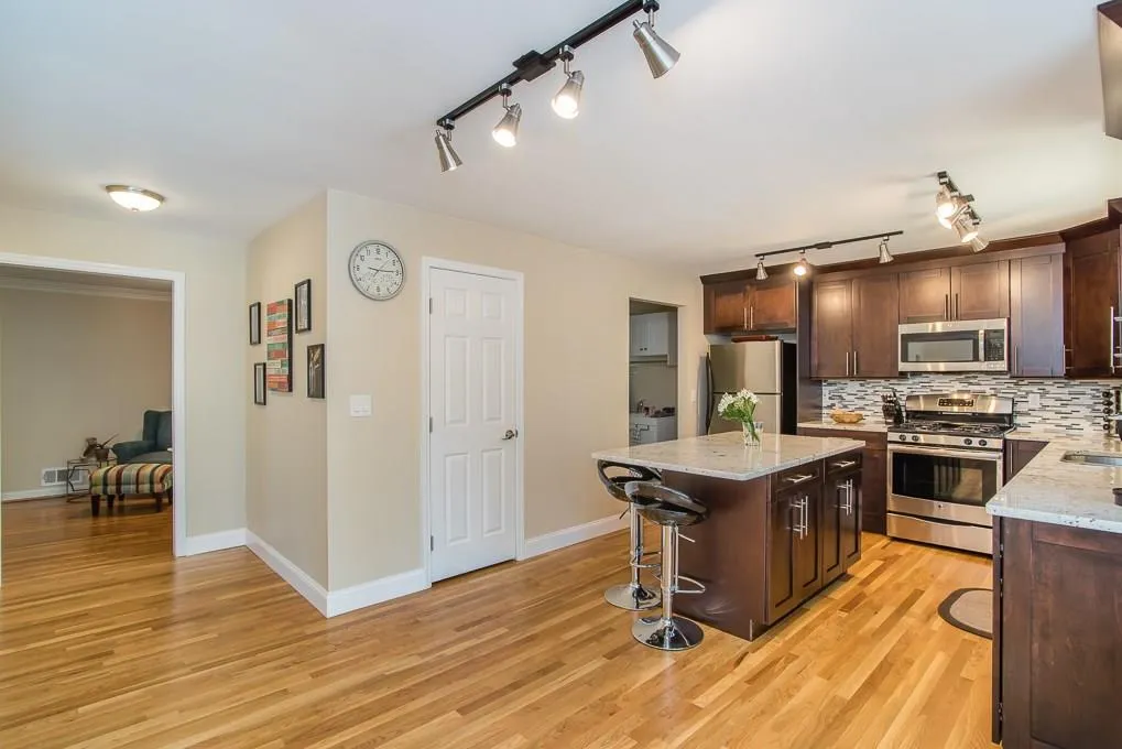 325 Westerhall Court, Atlanta, Georgia 30328, 3 Bedrooms Bedrooms, ,2 BathroomsBathrooms,Residential,Sold,325 Westerhall Court,5671785