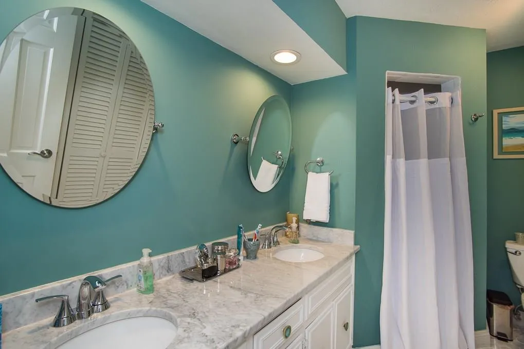 325 Westerhall Court, Atlanta, Georgia 30328, 3 Bedrooms Bedrooms, ,2 BathroomsBathrooms,Residential,Sold,325 Westerhall Court,5671785