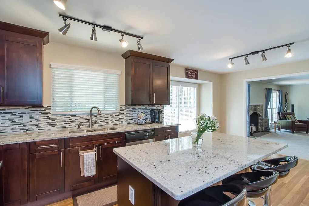 325 Westerhall Court, Atlanta, Georgia 30328, 3 Bedrooms Bedrooms, ,2 BathroomsBathrooms,Residential,Sold,325 Westerhall Court,5671785