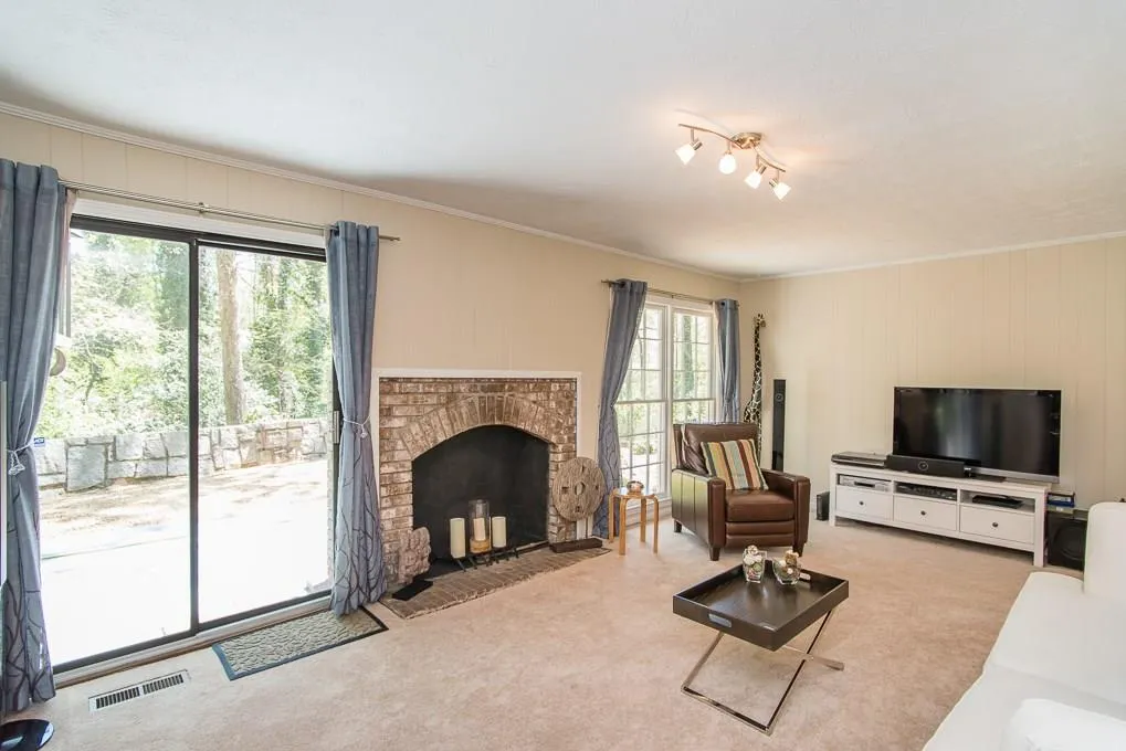 325 Westerhall Court, Atlanta, Georgia 30328, 3 Bedrooms Bedrooms, ,2 BathroomsBathrooms,Residential,Sold,325 Westerhall Court,5671785