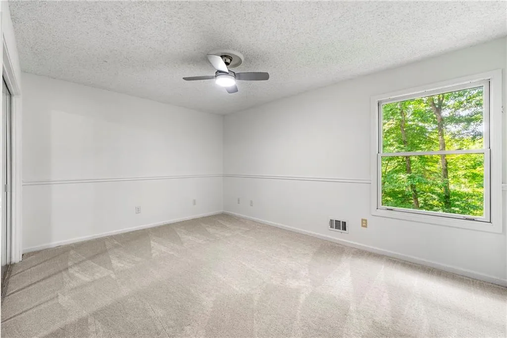 Secondary bedroom 2