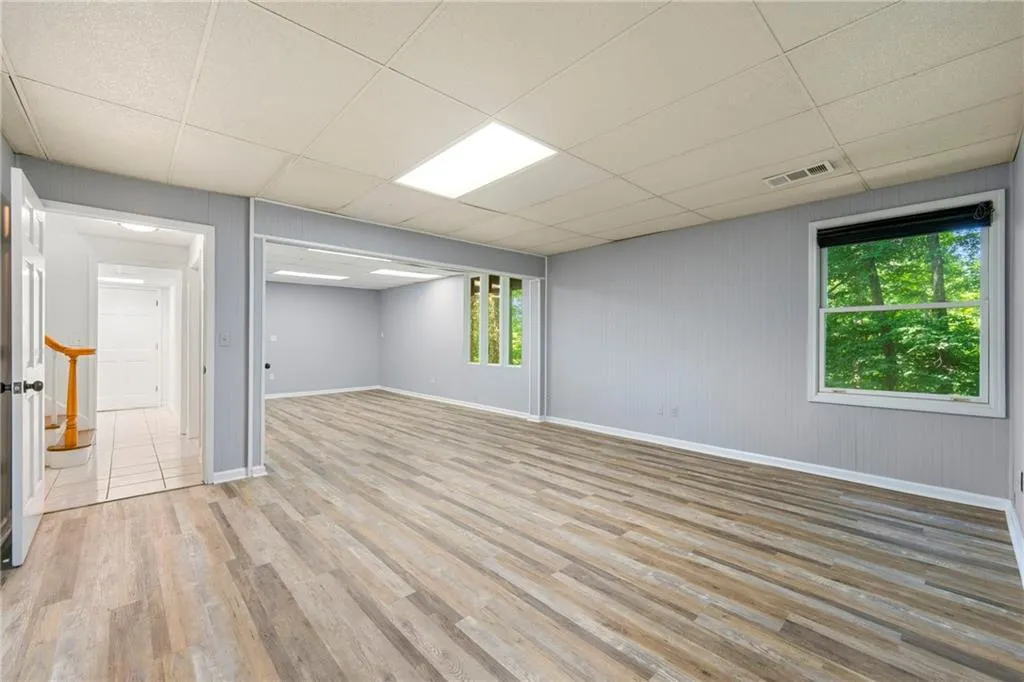 Terrace level living space