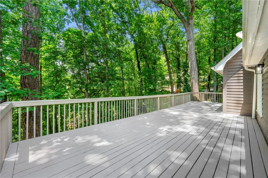 335 River Knoll Drive, Atlanta, Georgia 30328, 6 Bedrooms Bedrooms, ,3 BathroomsBathrooms,Residential,Sold,335 River Knoll Drive,7406631