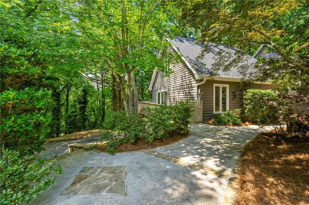 335 River Knoll Drive, Atlanta, Georgia 30328, 6 Bedrooms Bedrooms, ,3 BathroomsBathrooms,Residential,Sold,335 River Knoll Drive,7406631