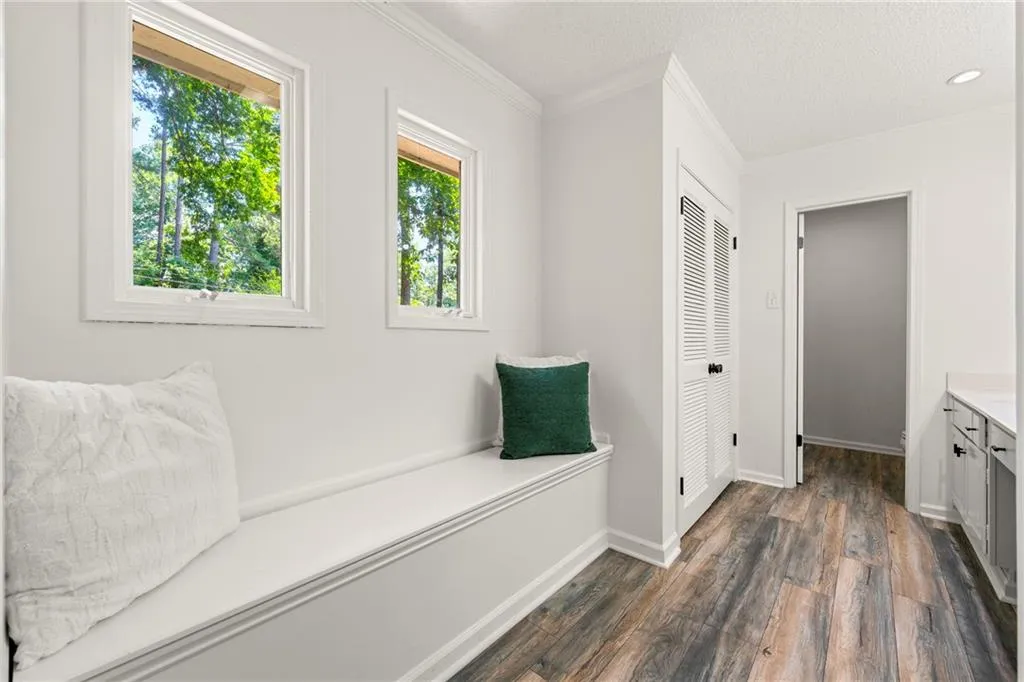 335 River Knoll Drive, Atlanta, Georgia 30328, 6 Bedrooms Bedrooms, ,3 BathroomsBathrooms,Residential,Sold,335 River Knoll Drive,7406631