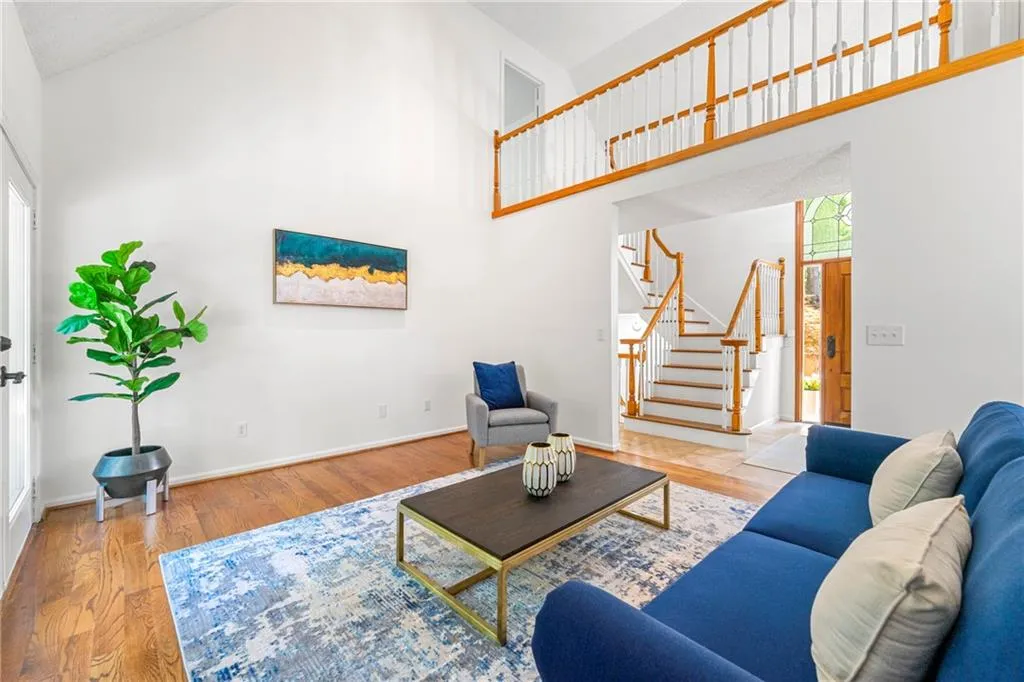 335 River Knoll Drive, Atlanta, Georgia 30328, 6 Bedrooms Bedrooms, ,3 BathroomsBathrooms,Residential,Sold,335 River Knoll Drive,7406631