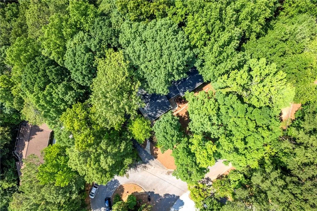 335 River Knoll Drive, Atlanta, Georgia 30328, 6 Bedrooms Bedrooms, ,3 BathroomsBathrooms,Residential,Sold,335 River Knoll Drive,7406631