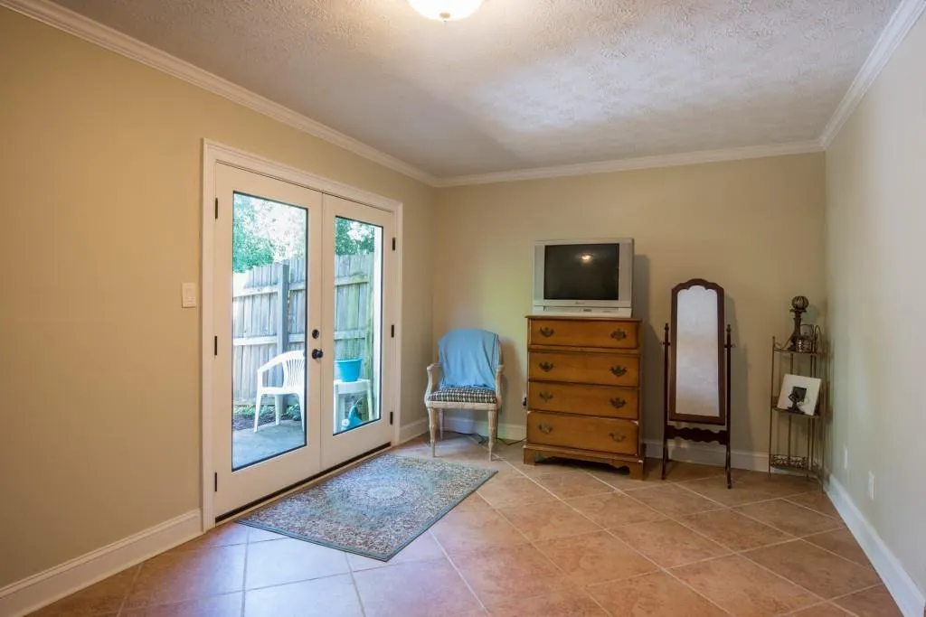 6510 Park Avenue Ne, Sandy Springs, Georgia 30342, 3 Bedrooms Bedrooms, ,1 BathroomBathrooms,Residential,Sold,6510 Park Avenue Ne,5933153
