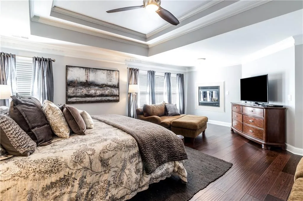 6420 Glen Oaks Lane, Sandy Springs, Georgia 30328, 4 Bedrooms Bedrooms, ,4 BathroomsBathrooms,Residential,Sold,6420 Glen Oaks Lane,6079684