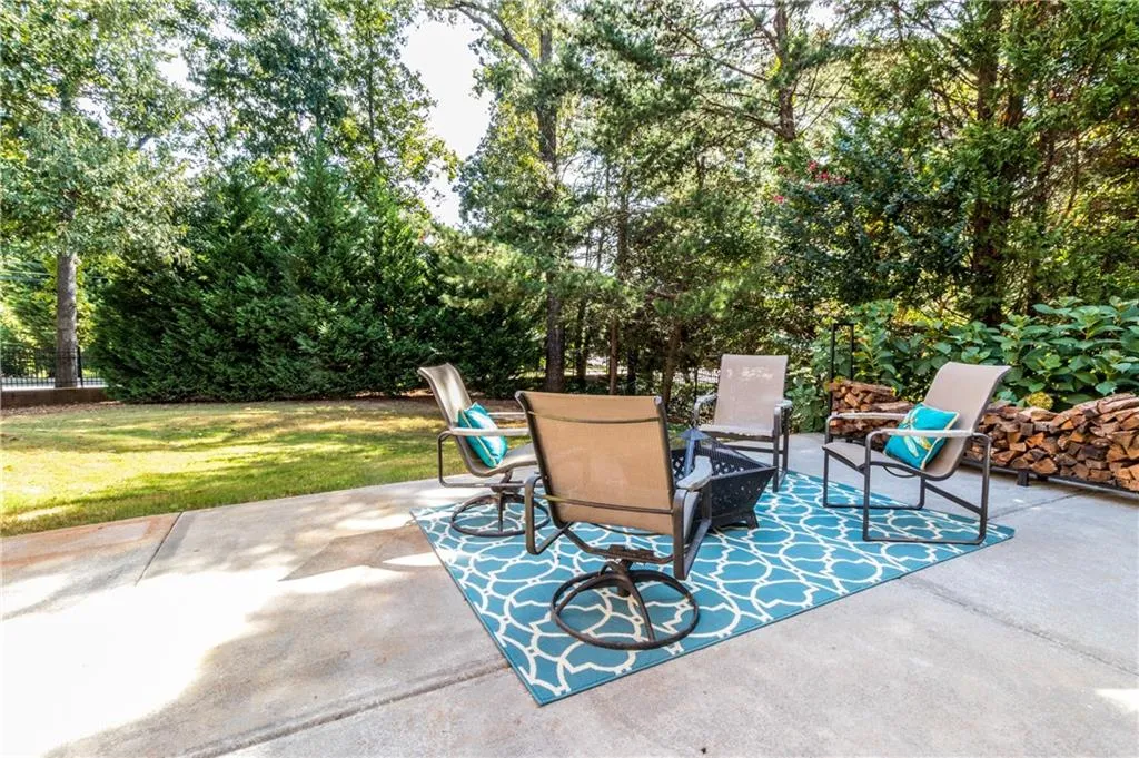 6420 Glen Oaks Lane, Sandy Springs, Georgia 30328, 4 Bedrooms Bedrooms, ,4 BathroomsBathrooms,Residential,Sold,6420 Glen Oaks Lane,6079684