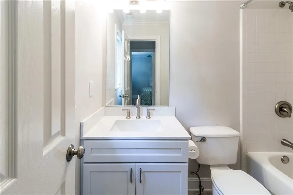 6420 Glen Oaks Lane, Sandy Springs, Georgia 30328, 4 Bedrooms Bedrooms, ,4 BathroomsBathrooms,Residential,Sold,6420 Glen Oaks Lane,6079684