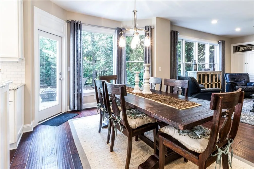 6420 Glen Oaks Lane, Sandy Springs, Georgia 30328, 4 Bedrooms Bedrooms, ,4 BathroomsBathrooms,Residential,Sold,6420 Glen Oaks Lane,6079684