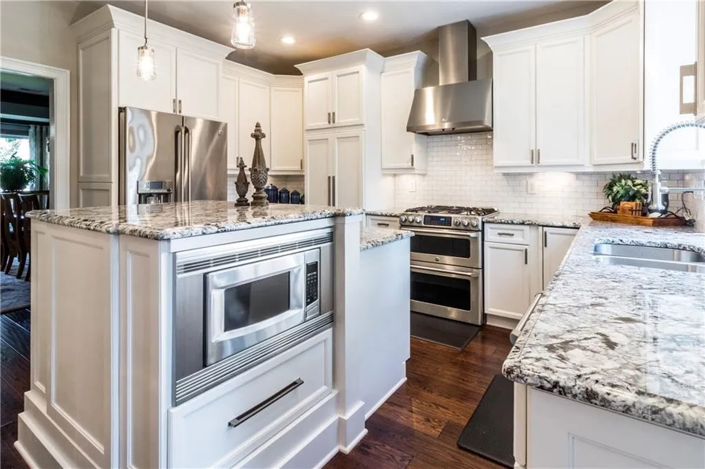 6420 Glen Oaks Lane, Sandy Springs, Georgia 30328, 4 Bedrooms Bedrooms, ,4 BathroomsBathrooms,Residential,Sold,6420 Glen Oaks Lane,6079684