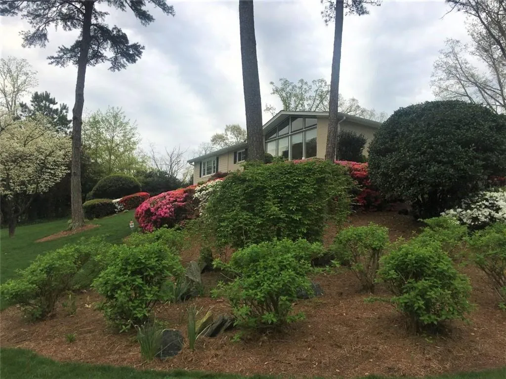 6533 Cherry Tree Lane, Atlanta, Georgia 30328, 4 Bedrooms Bedrooms, ,3 BathroomsBathrooms,Residential,Sold,6533 Cherry Tree Lane,6603386