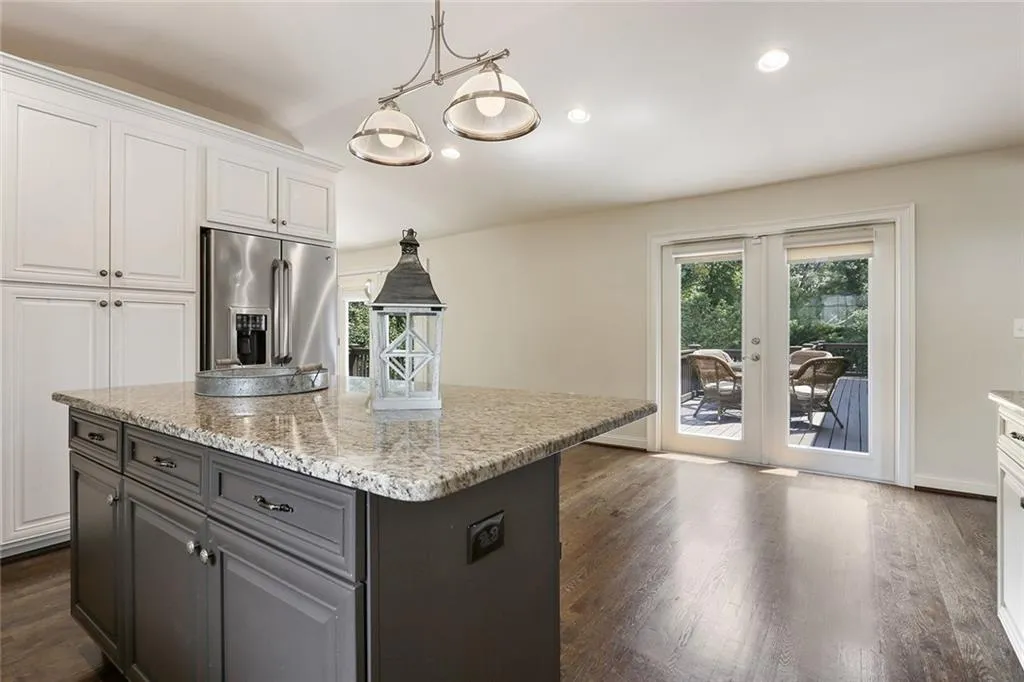 6533 Cherry Tree Lane, Atlanta, Georgia 30328, 4 Bedrooms Bedrooms, ,3 BathroomsBathrooms,Residential,Sold,6533 Cherry Tree Lane,6603386