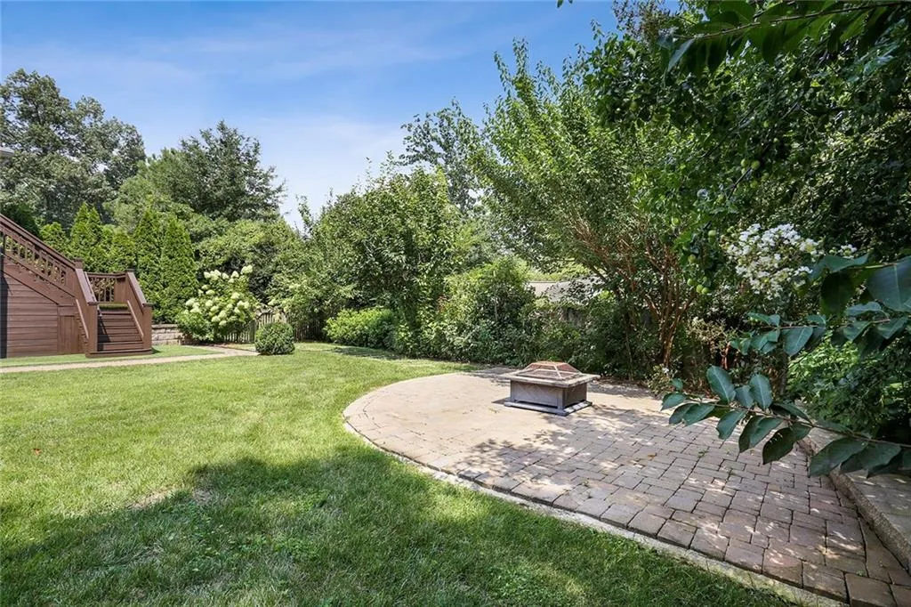 6533 Cherry Tree Lane, Atlanta, Georgia 30328, 4 Bedrooms Bedrooms, ,3 BathroomsBathrooms,Residential,Sold,6533 Cherry Tree Lane,6603386