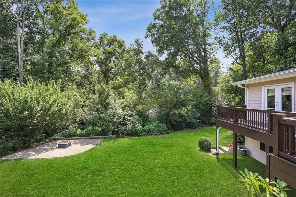 6533 Cherry Tree Lane, Atlanta, Georgia 30328, 4 Bedrooms Bedrooms, ,3 BathroomsBathrooms,Residential,Sold,6533 Cherry Tree Lane,6603386