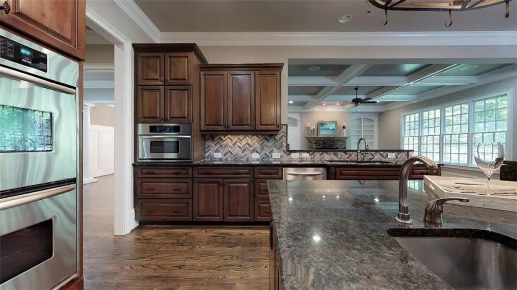 4585 Peachtree Dunwoody Road, Sandy Springs, Georgia 30342, 5 Bedrooms Bedrooms, ,4 BathroomsBathrooms,Residential,Sold,4585 Peachtree Dunwoody Road,6878417