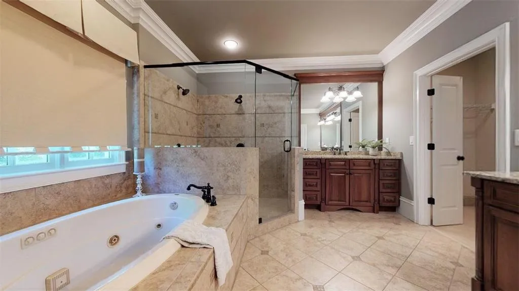 4585 Peachtree Dunwoody Road, Sandy Springs, Georgia 30342, 5 Bedrooms Bedrooms, ,4 BathroomsBathrooms,Residential,Sold,4585 Peachtree Dunwoody Road,6878417