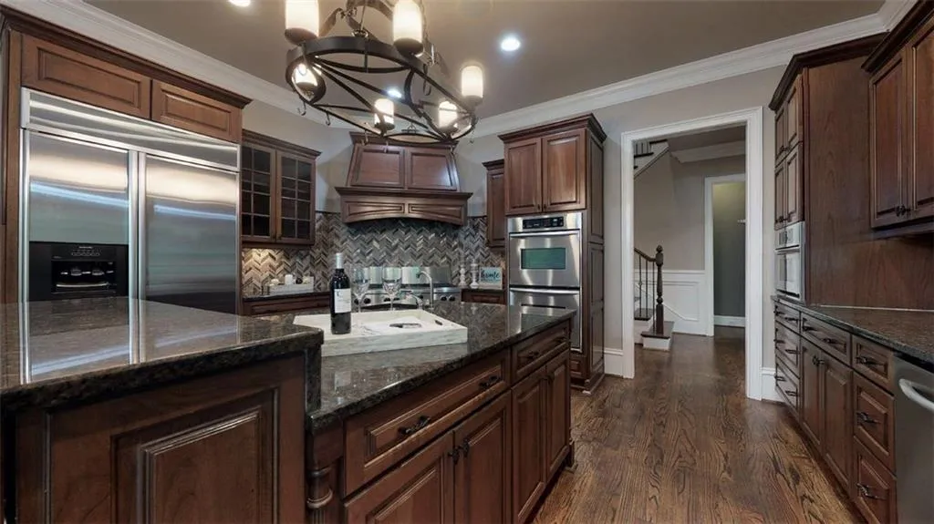 4585 Peachtree Dunwoody Road, Sandy Springs, Georgia 30342, 5 Bedrooms Bedrooms, ,4 BathroomsBathrooms,Residential,Sold,4585 Peachtree Dunwoody Road,6878417