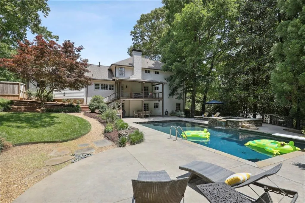 800 Overhill Court, Sandy Springs, Georgia 30328, 5 Bedrooms Bedrooms, ,4 BathroomsBathrooms,Residential,Sold,800 Overhill Court,7058718 800 Overhill Court, Sandy Springs, Georgia 30328, 5 Bedrooms Bedrooms, ,4 BathroomsBathrooms,Residential,Sold,800 Overhill Court,7058718