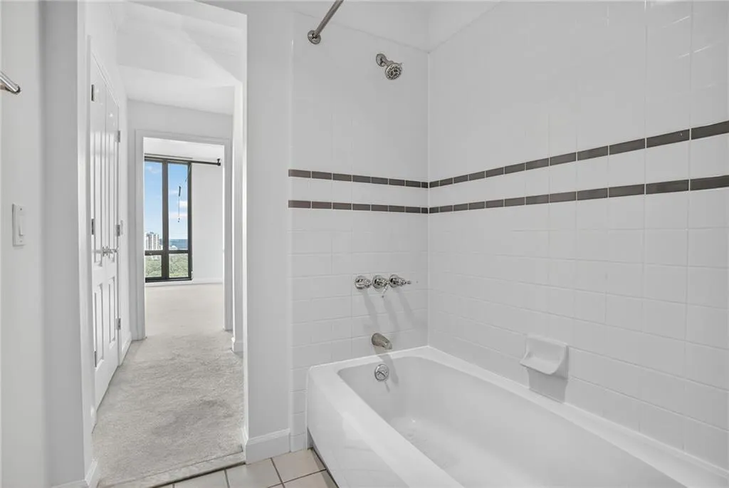 3475 Oak Valley Road Ne Unit 2350, Atlanta, Georgia 30326, 2 Bedrooms Bedrooms, ,2 BathroomsBathrooms,Residential,For Sale,3475 Oak Valley Road Ne Unit 2350,7627440