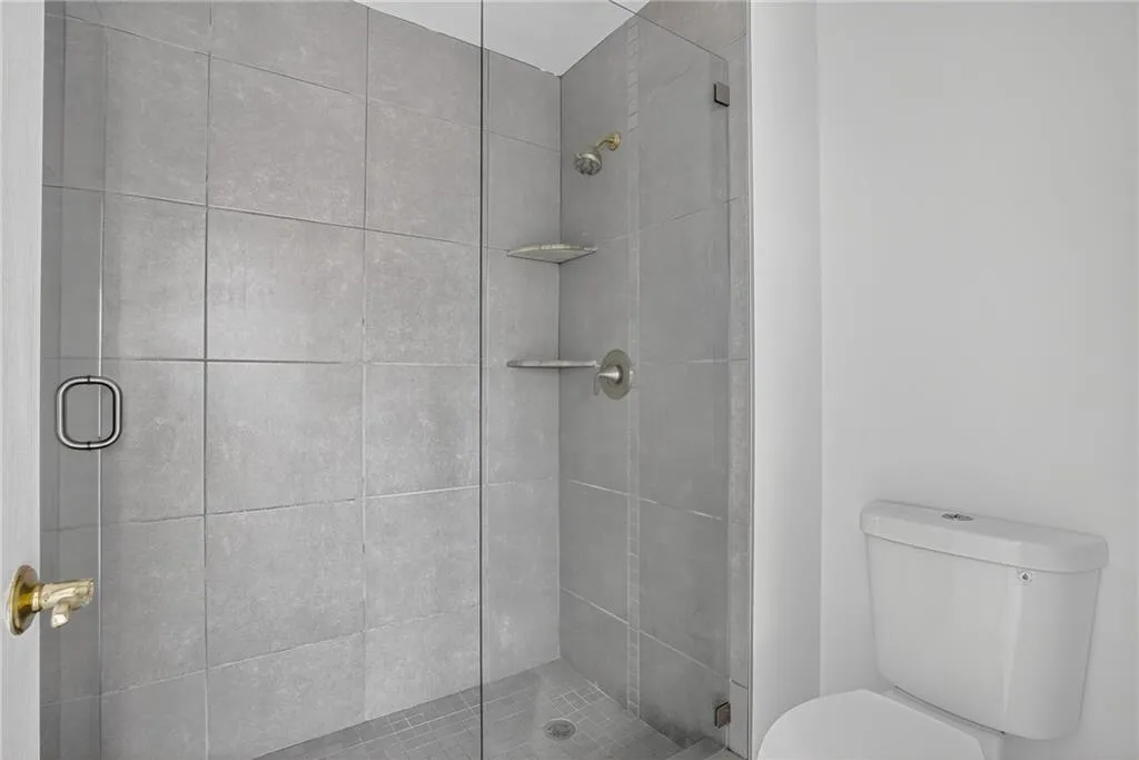 3475 Oak Valley Road Ne Unit 2350, Atlanta, Georgia 30326, 2 Bedrooms Bedrooms, ,2 BathroomsBathrooms,Residential,For Sale,3475 Oak Valley Road Ne Unit 2350,7627440