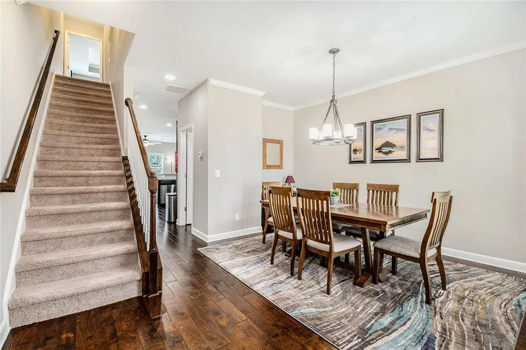 7620 Stoneridge Drive, Atlanta, Georgia 30328, 3 Bedrooms Bedrooms, ,3 BathroomsBathrooms,Residential,Sold,7620 Stoneridge Drive,7552292