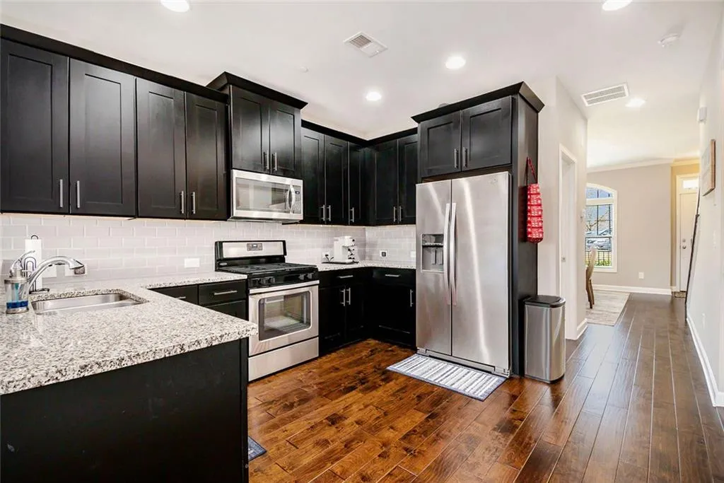 7620 Stoneridge Drive, Atlanta, Georgia 30328, 3 Bedrooms Bedrooms, ,3 BathroomsBathrooms,Residential,Sold,7620 Stoneridge Drive,7552292