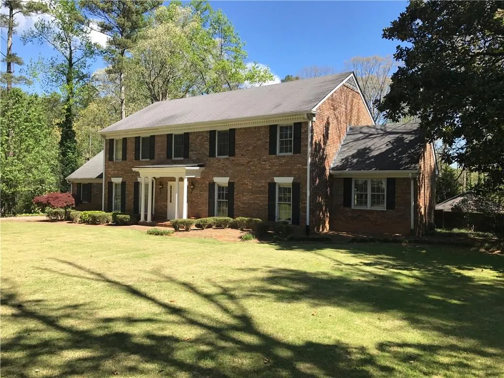 6235 Riverside Drive, Sandy Springs, Georgia 30328, 6 Bedrooms Bedrooms, ,4 BathroomsBathrooms,Residential,Sold,6235 Riverside Drive,5826748