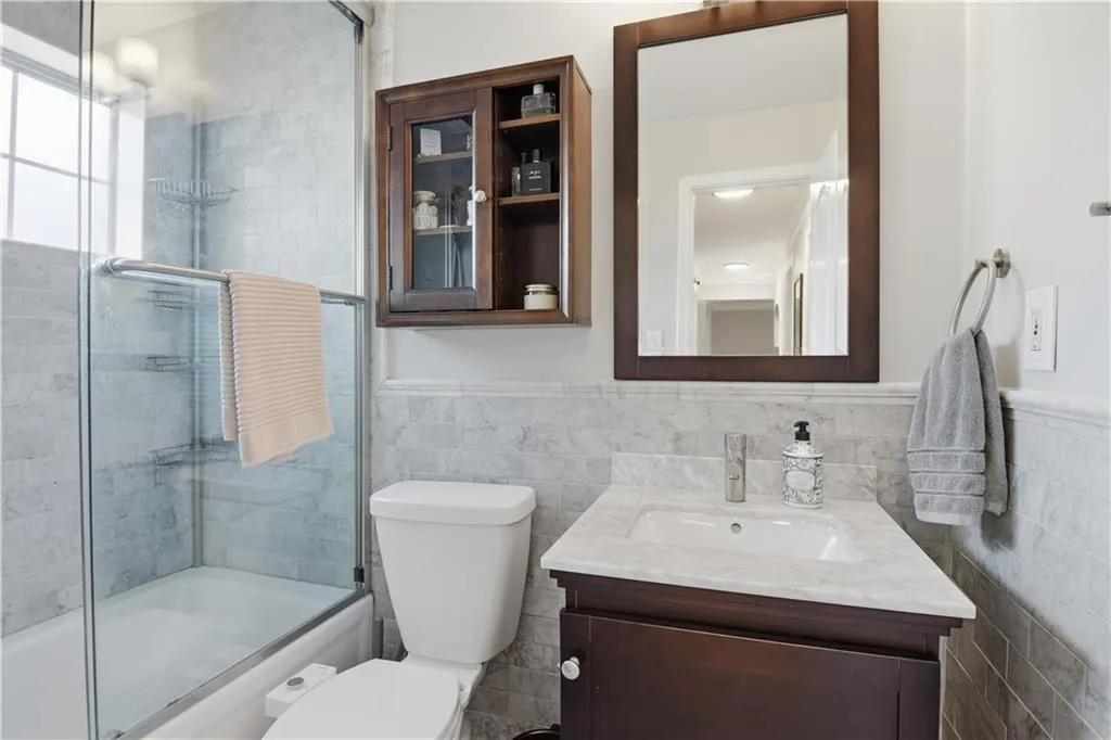 311 Peachtree Hills Avenue Ne Unit 7b, Atlanta, Georgia 30305, 2 Bedrooms Bedrooms, ,1 BathroomBathrooms,Residential,For Sale,311 Peachtree Hills Avenue Ne Unit 7b,7691498