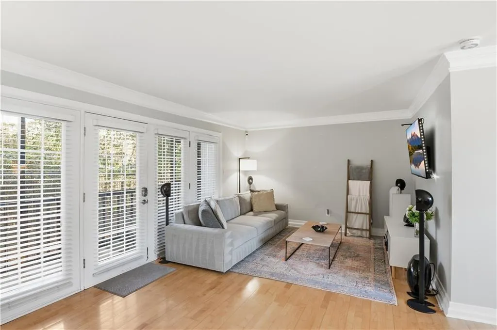 311 Peachtree Hills Avenue Ne Unit 7b, Atlanta, Georgia 30305, 2 Bedrooms Bedrooms, ,1 BathroomBathrooms,Residential,For Sale,311 Peachtree Hills Avenue Ne Unit 7b,7691498